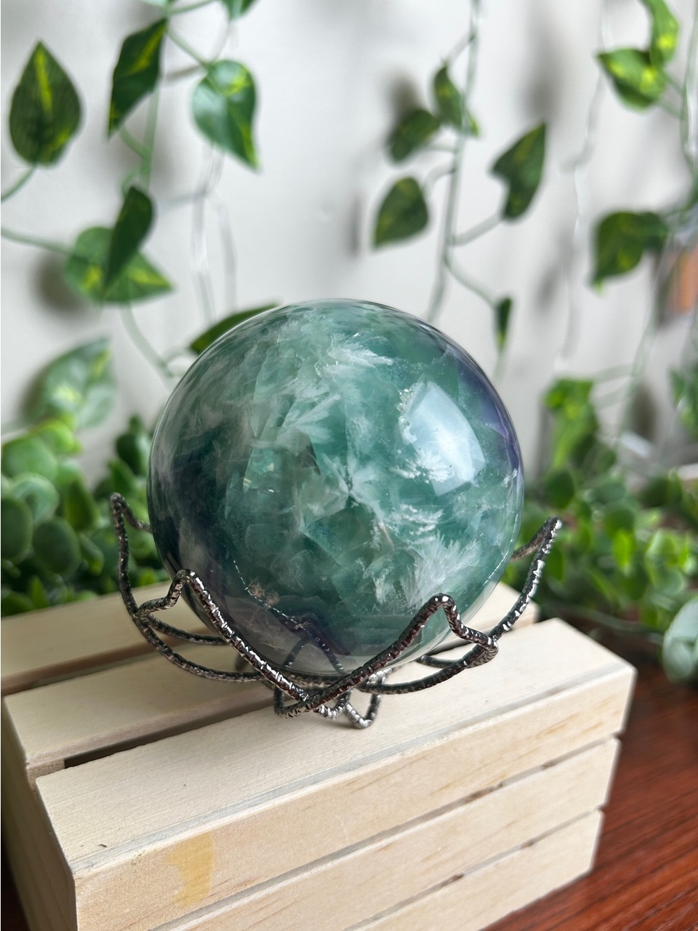 Metal Lotus Sphere Holder - Picture 4 of 6